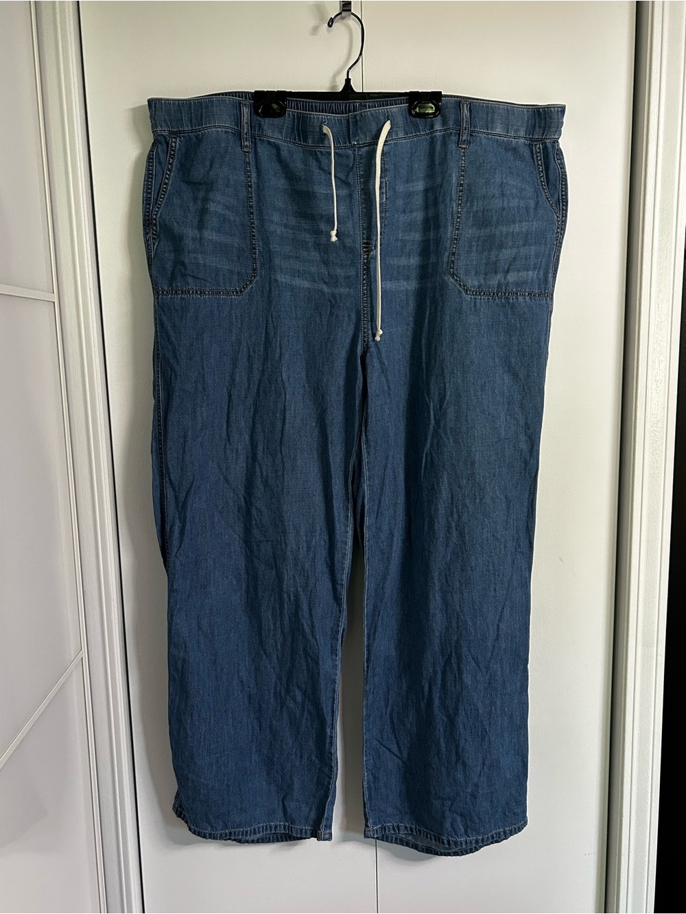 torrid size 3R Relaxed Drawstring Wide-Leg Jeans in medium Blue